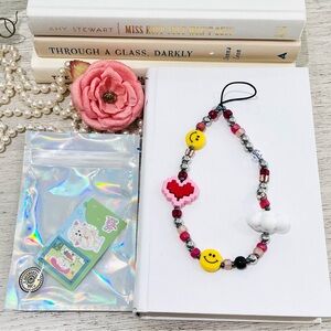 STRING TING LONDON KAWAII SMILY FACE RED HEART WRISTLET PHONE STRAP